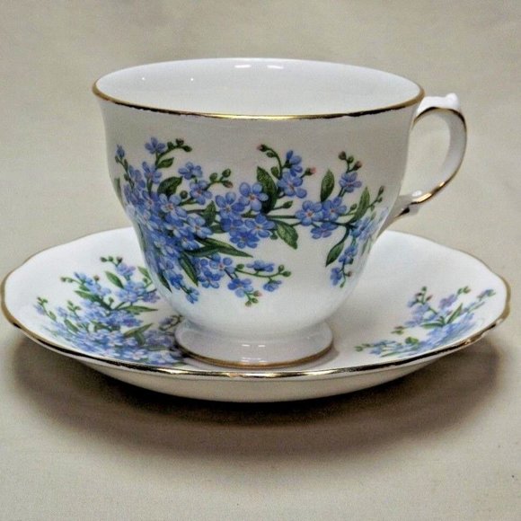 Queen Anne Bone China Forget-Me-Not Footed Tea Cup and Saucer Pattern no. 7527 - Picture 9 of 11